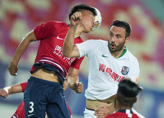 九游娱乐app-带着困难上路：中超两队强援“消失”仅5队凑齐外援